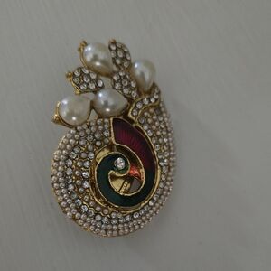 Vintage Elegant Gold and Green Peacock Brooch with Pearls